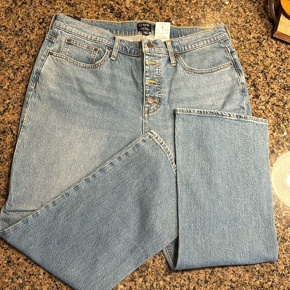 NEW J Crew Mid-Rise Flare Crop Jeans. Size 32.
